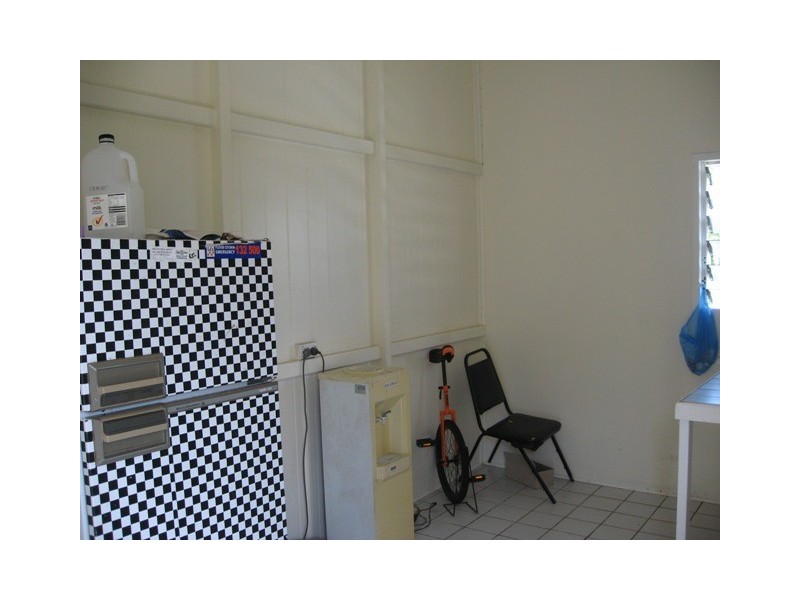 91 Tills Street, Westcourt QLD 4870