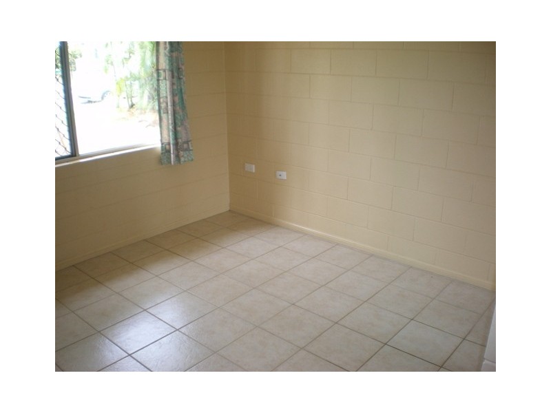 8 Bounty Close, Bentley Park QLD 4869