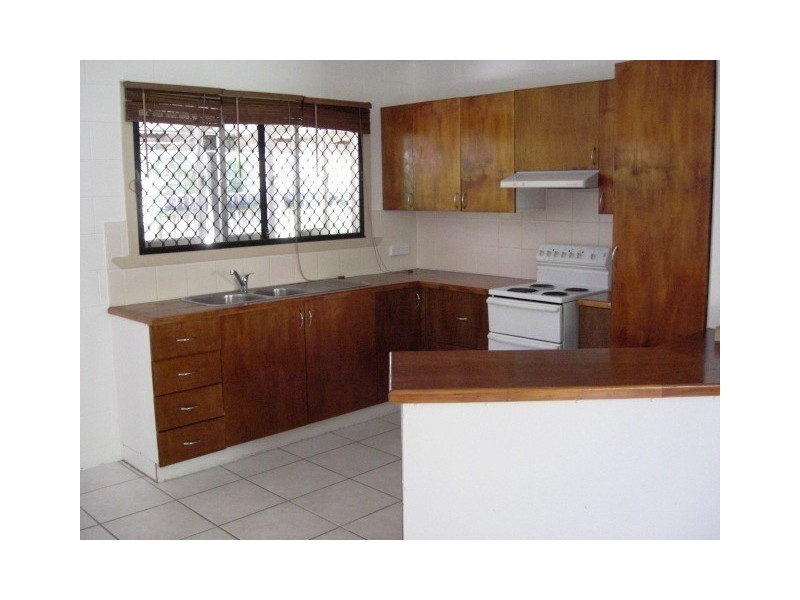 98 Swallow Street, Mooroobool QLD 4870