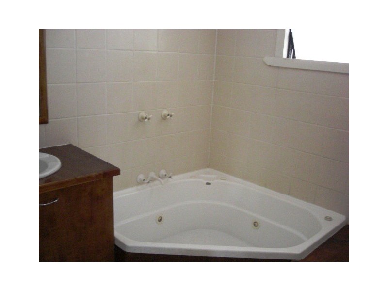 98 Swallow Street, Mooroobool QLD 4870