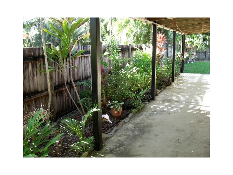 98 Swallow Street, Mooroobool QLD 4870