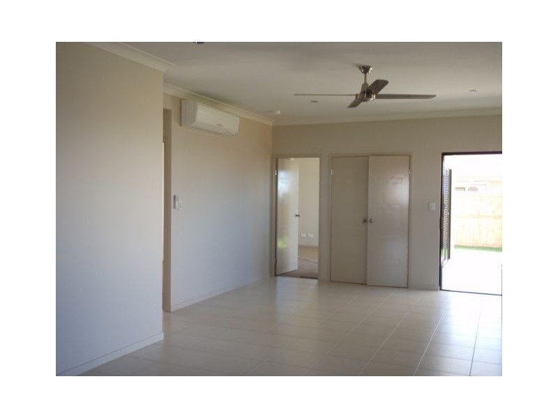 7 Botany Avenue, Redlynch QLD 4870