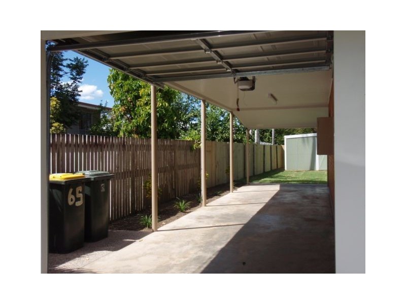 65 Mann Street, Westcourt QLD 4870