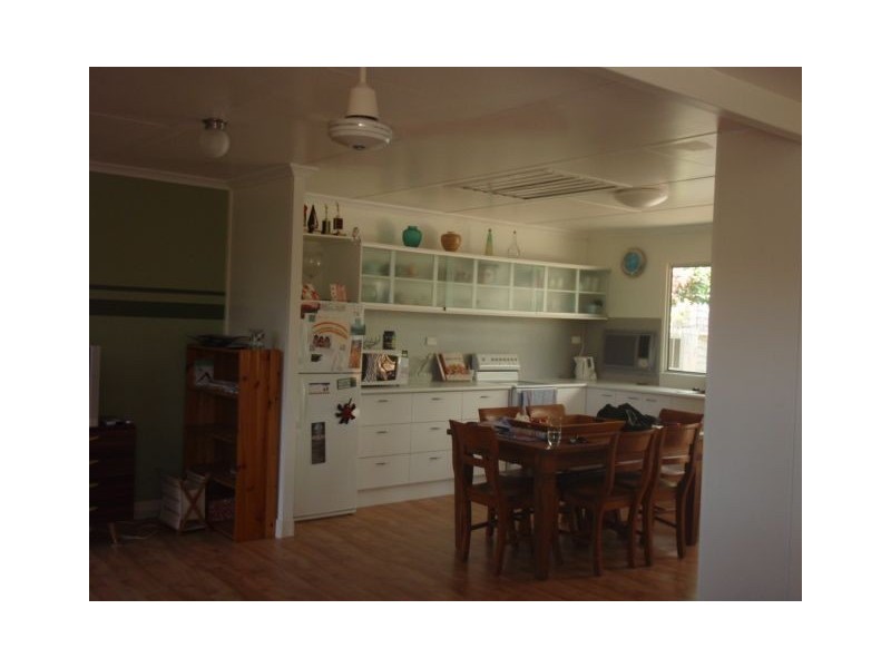 1/5 Kimba Close, White Rock QLD 4868