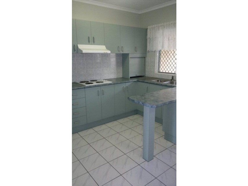 10/10 Brown Street, Woree QLD 4868