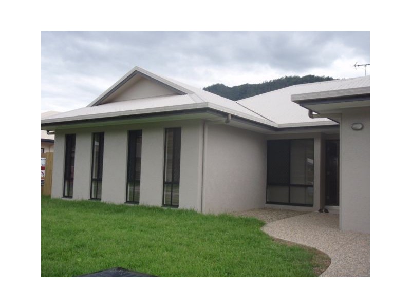 8 Taffles Street, Redlynch QLD 4870