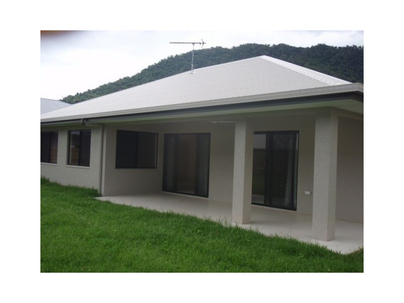 8 Taffles Street, Redlynch QLD 4870