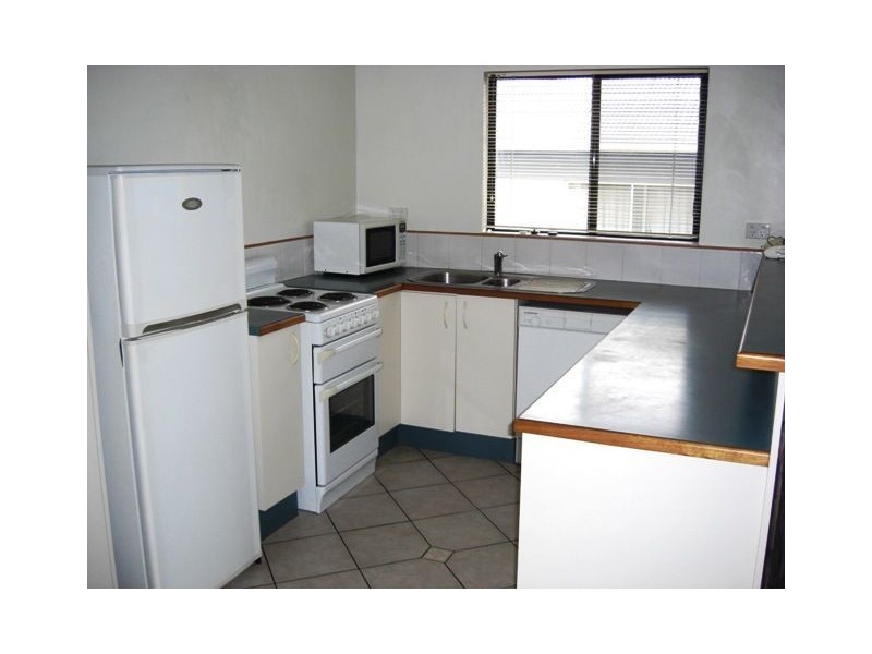 8/36 Cairns Street, Cairns QLD 4870