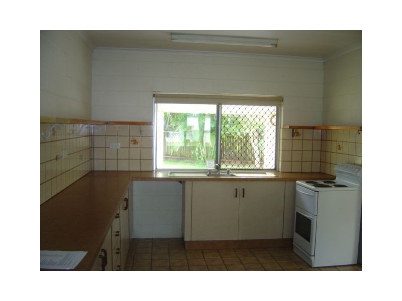 210 Currawong Street, Bayview Heights QLD 4868