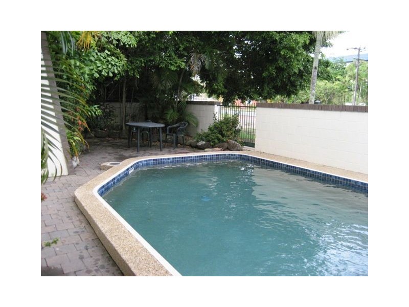 2/161-163 Grafton Street, Cairns QLD 4870