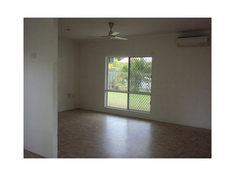 6 Cracknell Road, White Rock QLD 4868