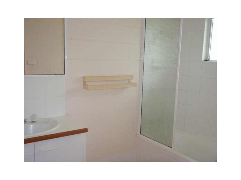 6 Cracknell Road, White Rock QLD 4868