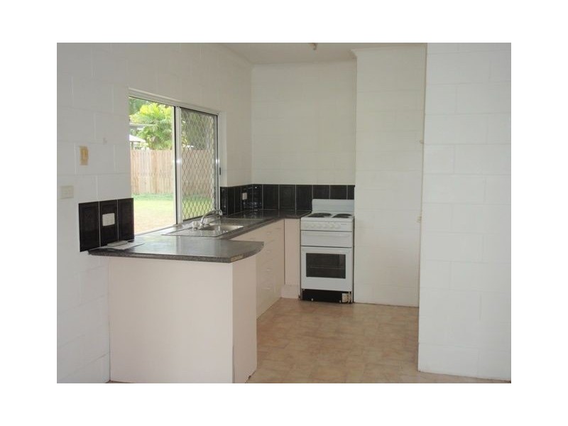 6 Cracknell Road, White Rock QLD 4868