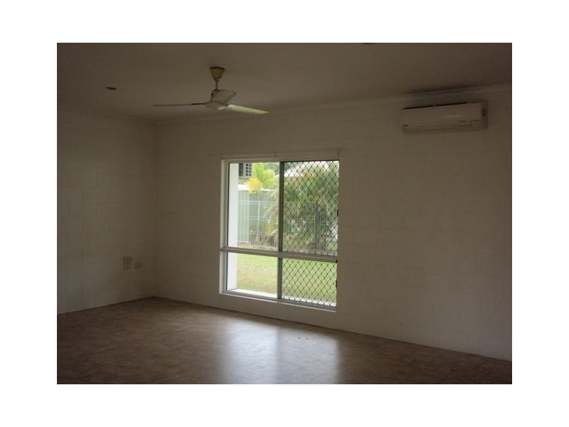 6 Cracknell Road, White Rock QLD 4868