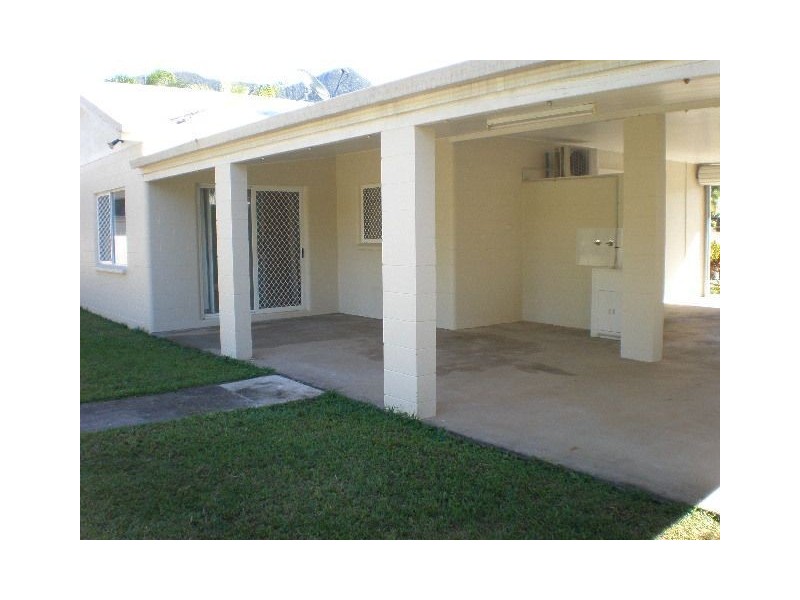 17 Hay Street, Mount Sheridan QLD 4868