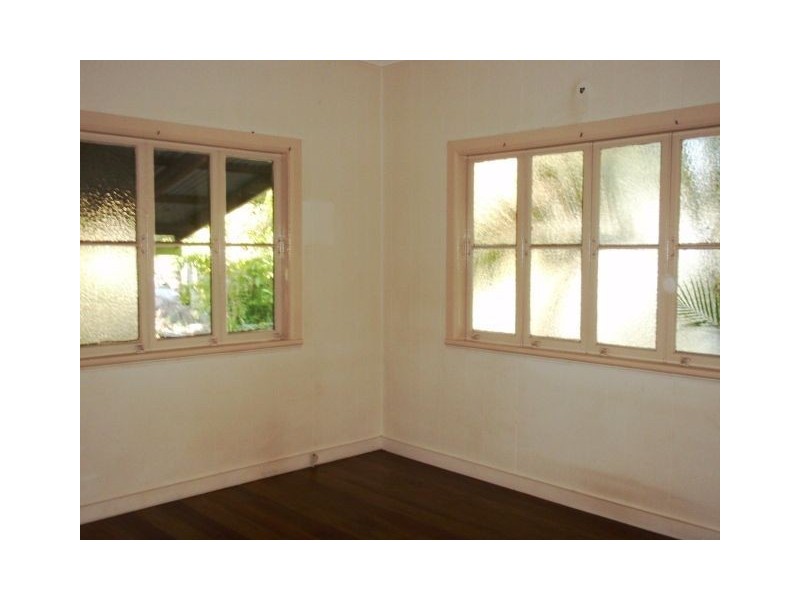 148 Greenslopes Street, Edge Hill QLD 4870