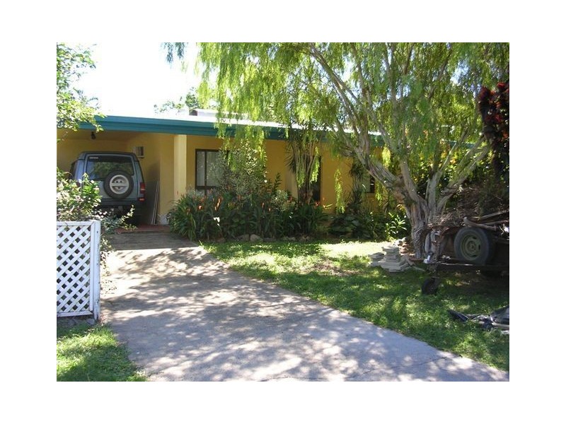 9 Hood Street, Trinity Park QLD 4879