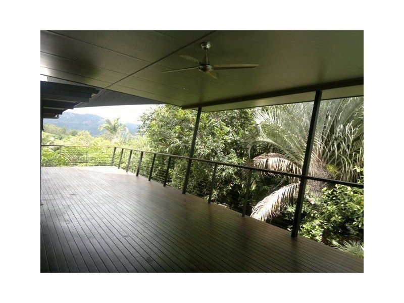 5 Blue Hills Crescent, Freshwater QLD 4870