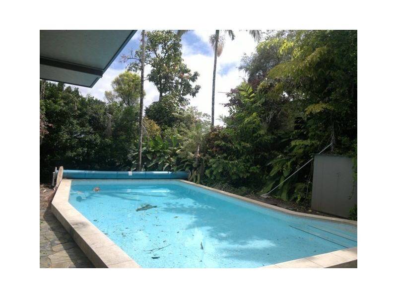 5 Blue Hills Crescent, Freshwater QLD 4870