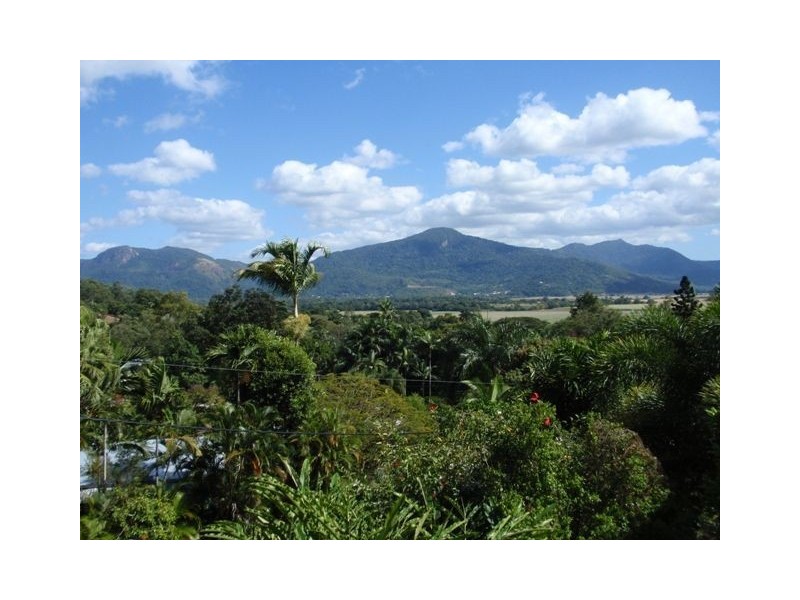 5 Blue Hills Crescent, Freshwater QLD 4870