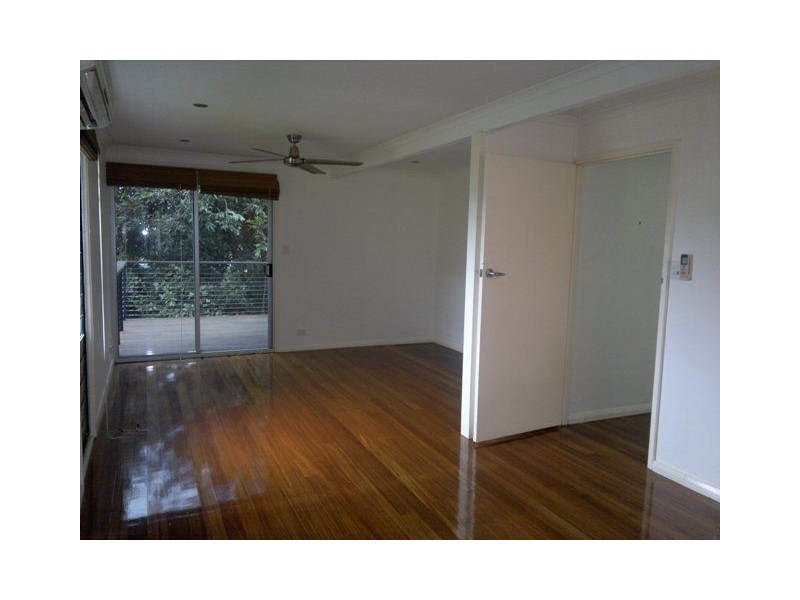 5 Blue Hills Crescent, Freshwater QLD 4870