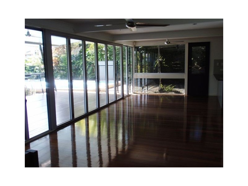 5 Blue Hills Crescent, Freshwater QLD 4870