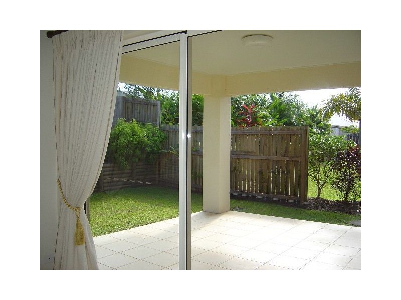 2 Kendall Street, Cairns QLD 4870