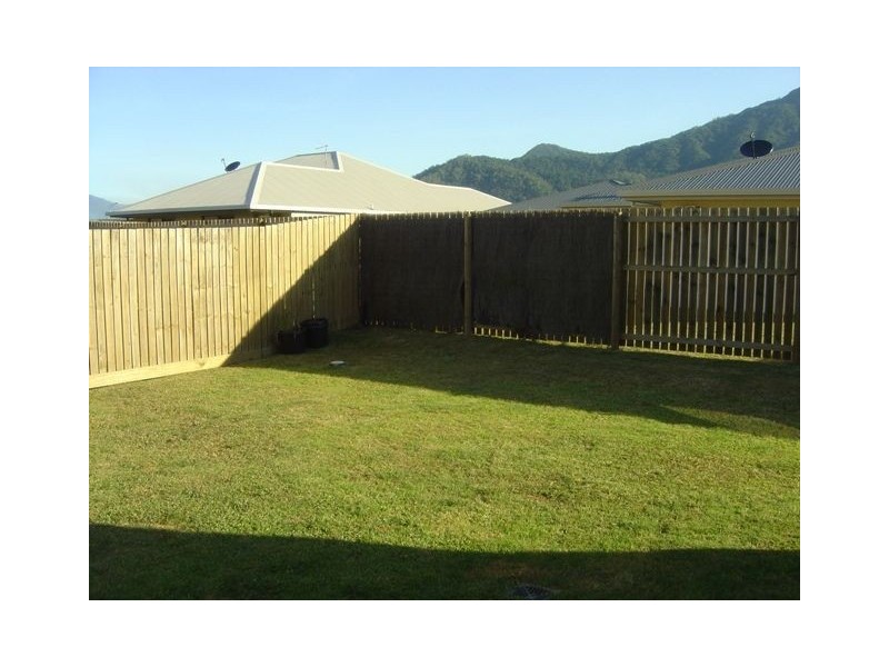 110 Cliffdale Close, Bentley Park QLD 4869