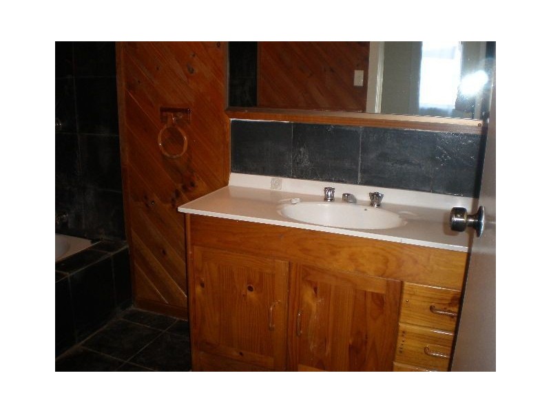 15 Jackson Close, Westcourt QLD 4870