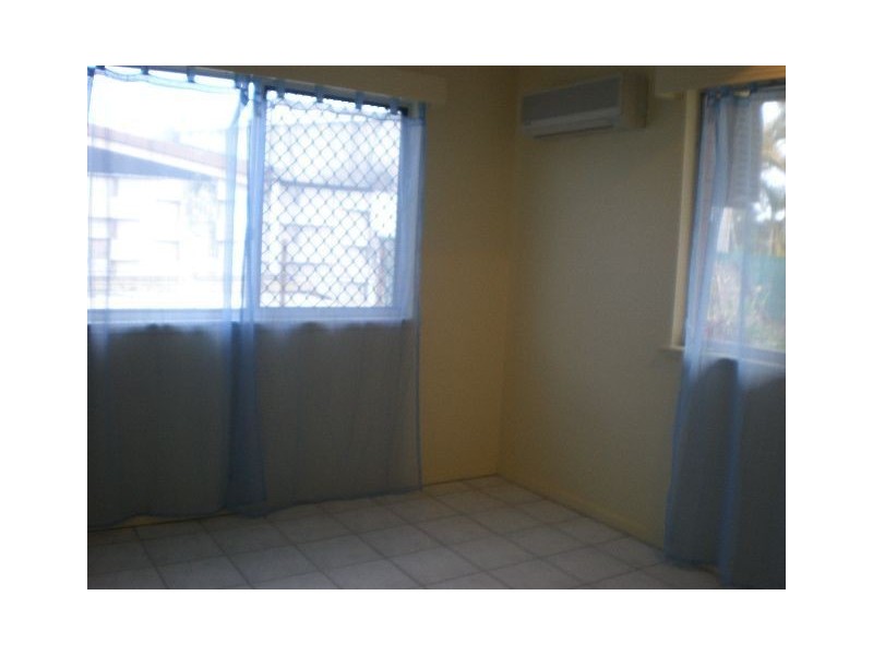 15 Jackson Close, Westcourt QLD 4870