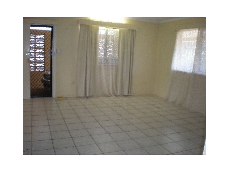 15 Jackson Close, Westcourt QLD 4870