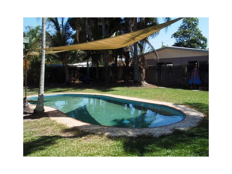 34 Magnolia Street, Holloways Beach QLD 4878