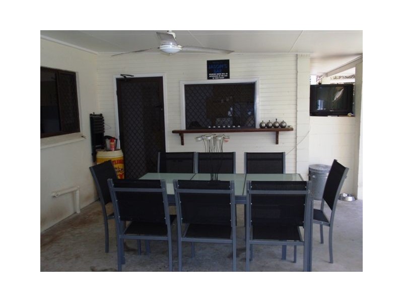 34 Magnolia Street, Holloways Beach QLD 4878