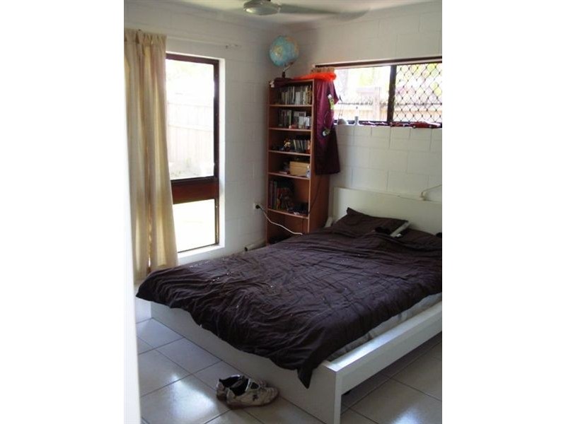 34 Magnolia Street, Holloways Beach QLD 4878