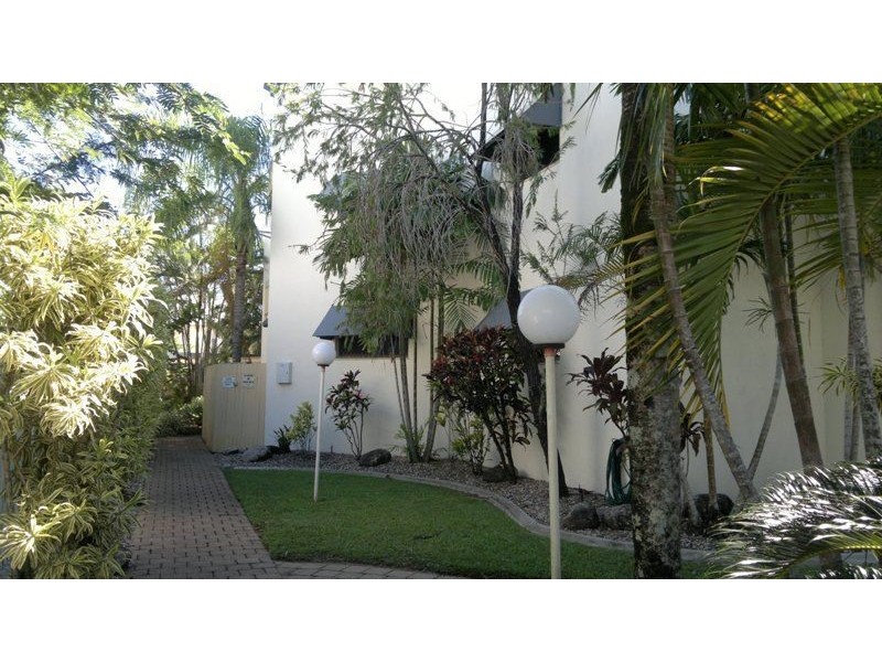 3/221 Lake Street, Cairns QLD 4870