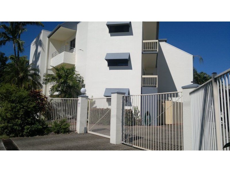 3/221 Lake Street, Cairns QLD 4870