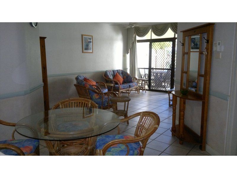 3/221 Lake Street, Cairns QLD 4870