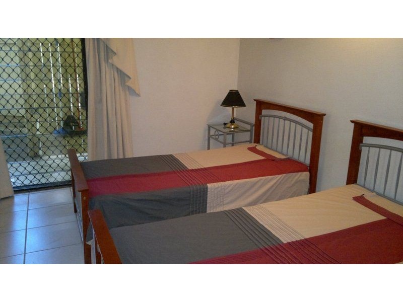 3/221 Lake Street, Cairns QLD 4870