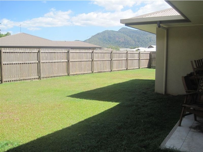 26 Cliffdale Street, Bentley Park QLD 4869