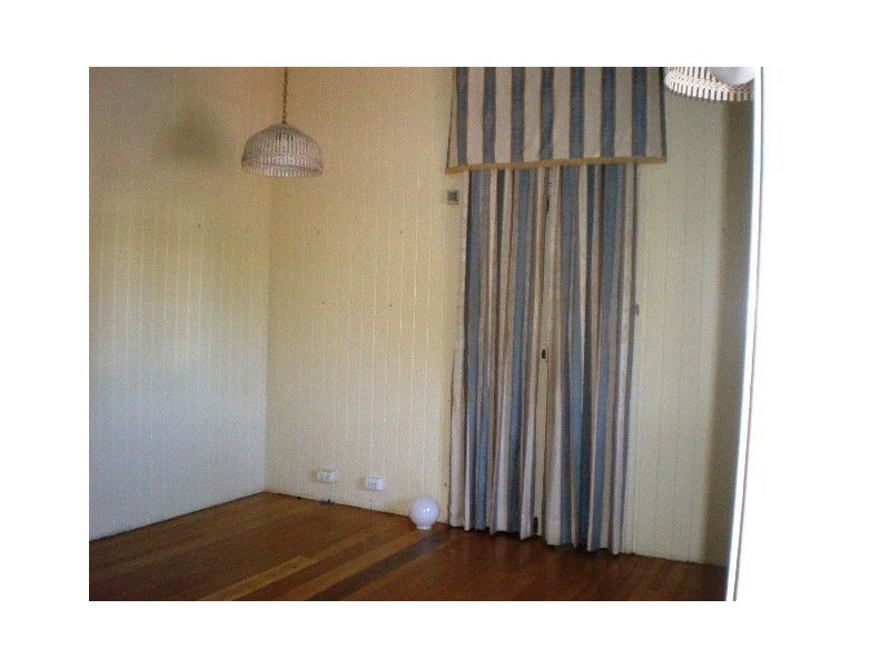 24 Lily Street, Cairns North QLD 4870