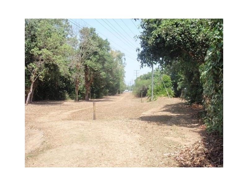 36 Loretta Avenue, Woree QLD 4868