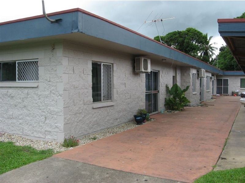 4/7 Sandown Close, Woree QLD 4868