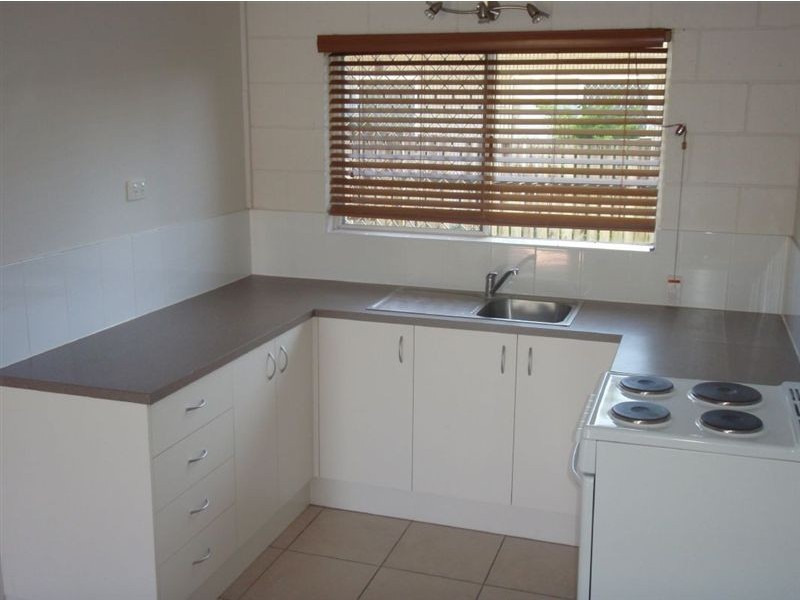 4/7 Sandown Close, Woree QLD 4868