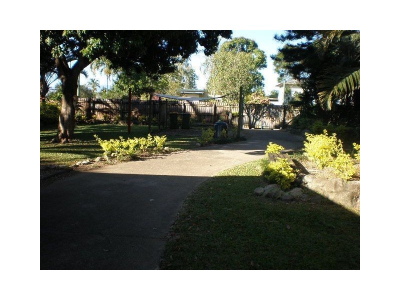 17 Frangipanni Street, White Rock QLD 4868