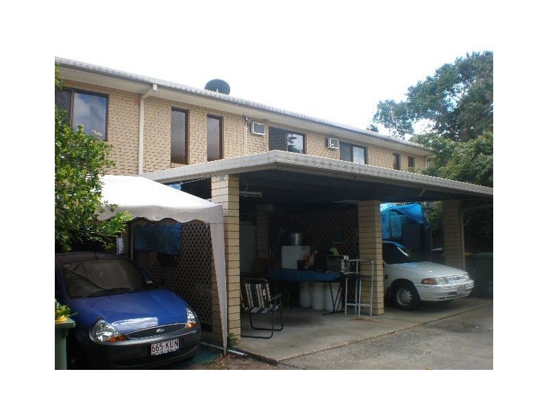 2/15 Mintaro Crescent, Woree QLD 4868