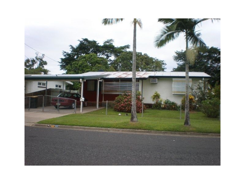 60 Hayward Street, Mooroobool QLD 4870