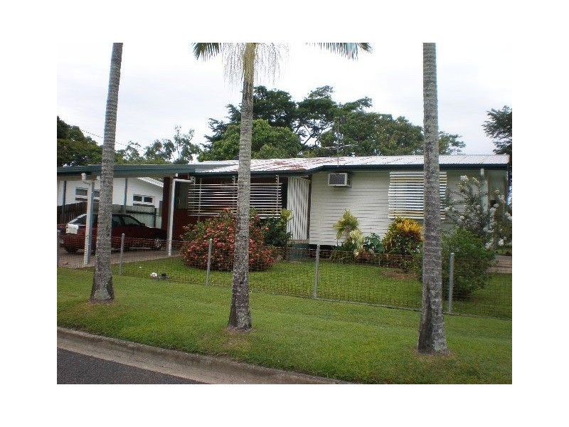 60 Hayward Street, Mooroobool QLD 4870