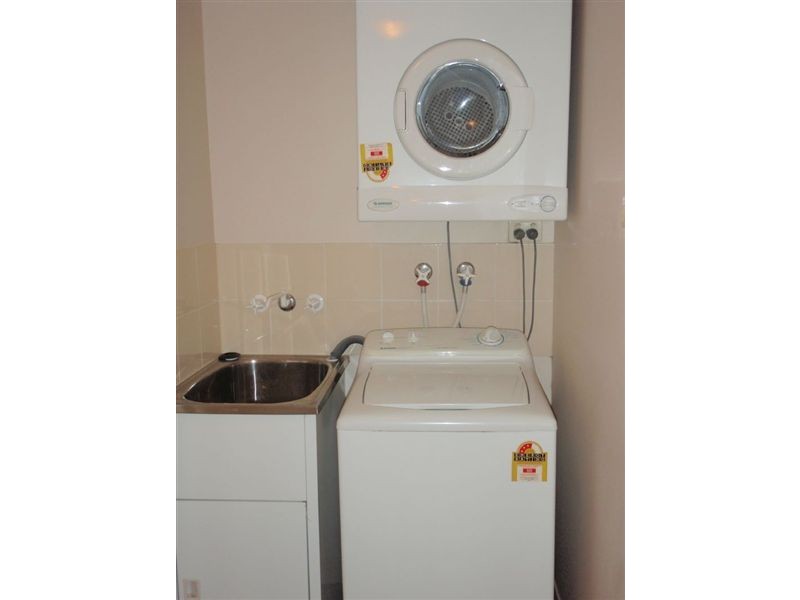 98/72 Kowinka Street, White Rock QLD 4868