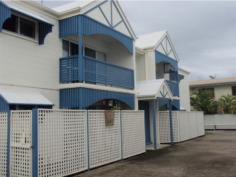 8/16 Jensen Street, Manoora QLD 4870