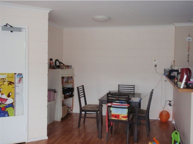 8/16 Jensen Street, Manoora QLD 4870